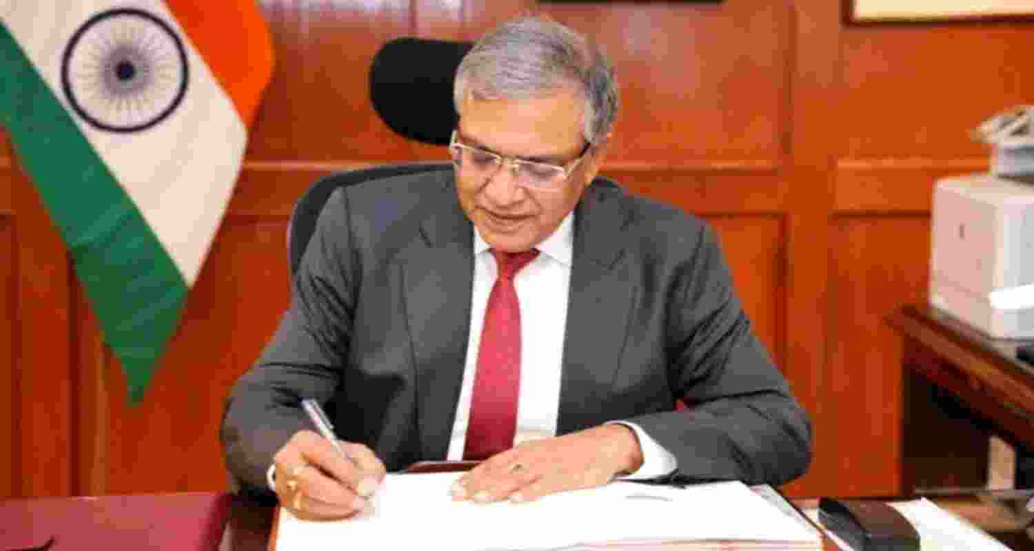 Gyanesh Kumar assumes charge as CEC, Vivek Joshi as EC