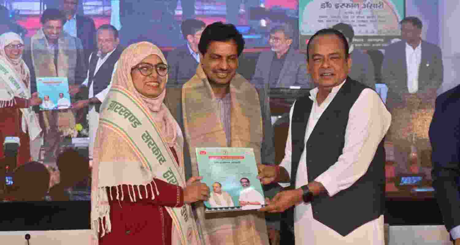 Merit, not attire: J'khand minister honours hijab-wearing doctor