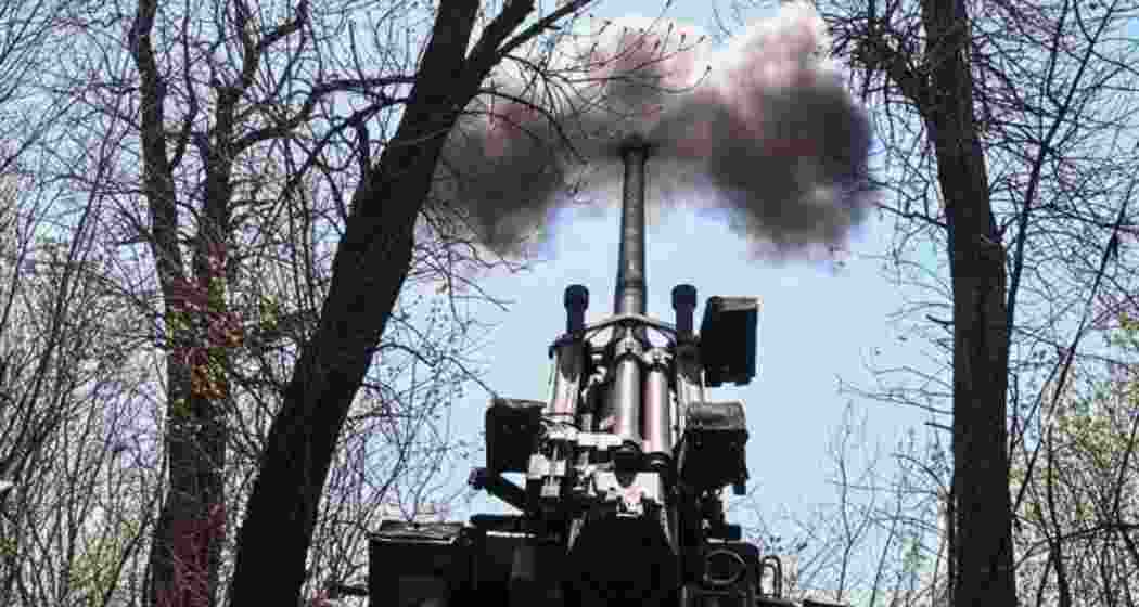 Pakistani military deploys Chinese SH-15 howitzers at forward posts along the LoC, bolstering its artillery presence amid rising cross-border tensions with India.