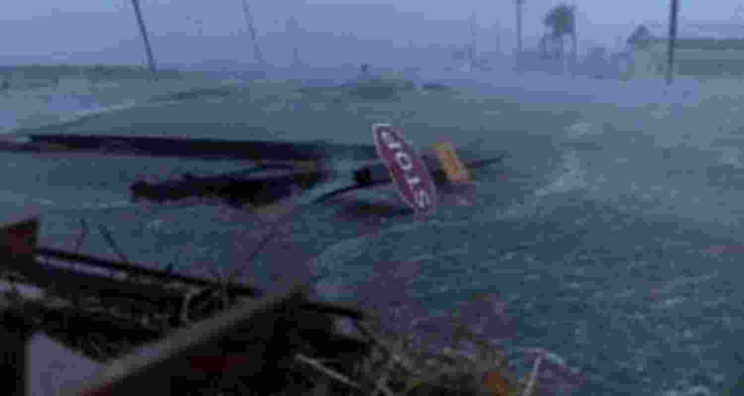 Hurricane Beryl hammers Houston, brings life to standstill