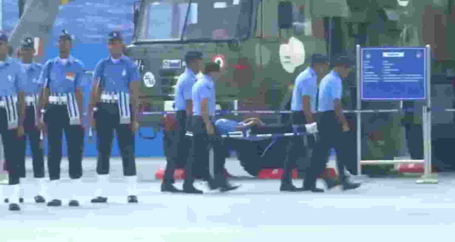 IAF jawan collapses amid 92nd anniversary of air force day
