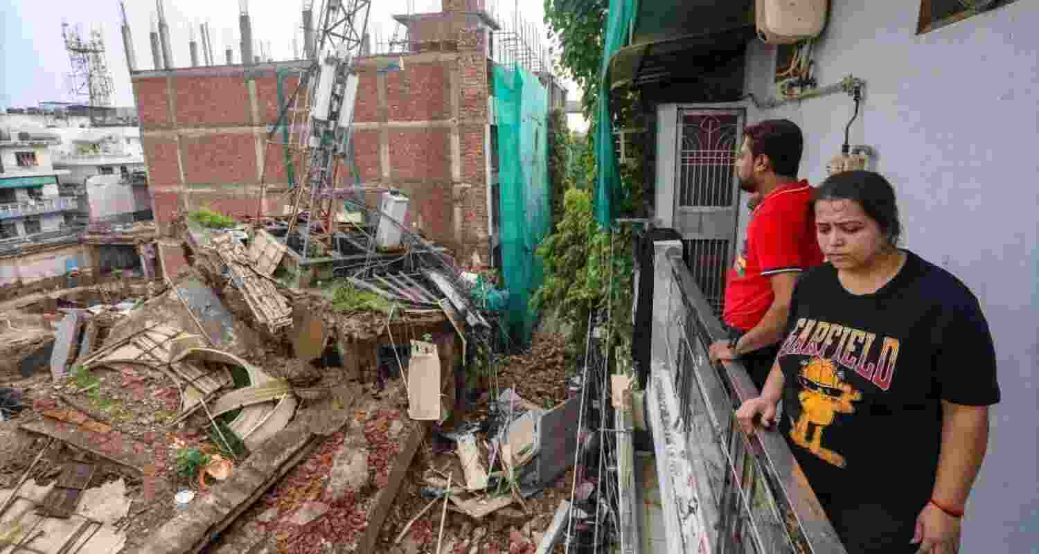 Old Banquet Hall Collapses in Delhi Several Feared Trapped.