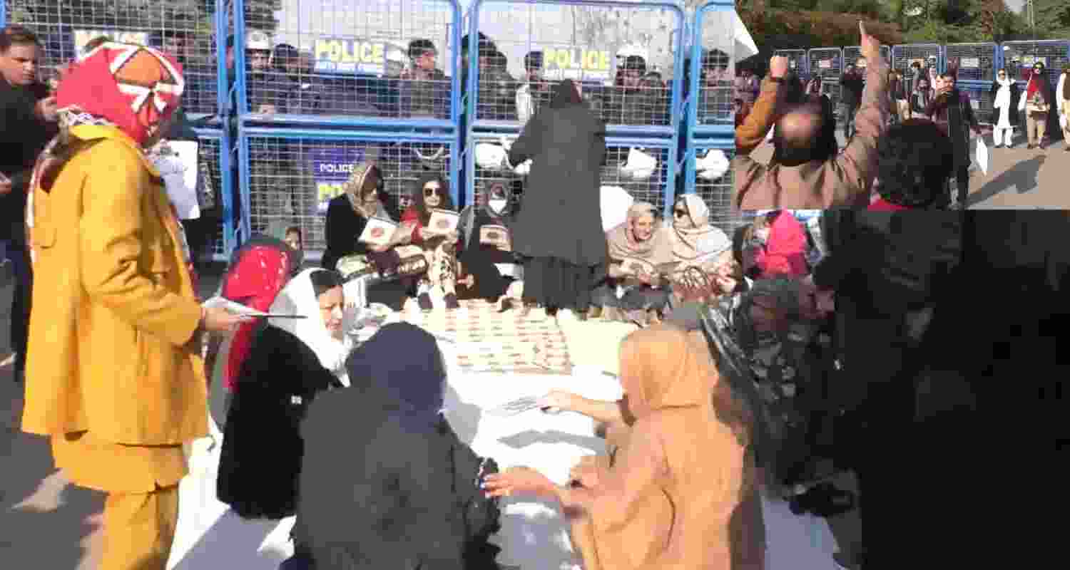 Imran Khan’s sisters were barred from meeting him as PTI leaders held a prayer sit-in outside jail, alleging denial of legal rights and family access.