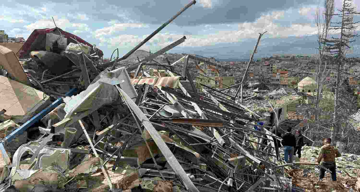 41 killed in Lebanon as Hezbollah repels Israeli commando raid in Nabi Chit; IDF reports injured troops and a missing paratrooper amid escalating border clashes.