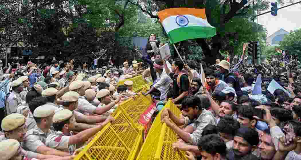 CJP protesters clash with police at Jantar Mantar.
