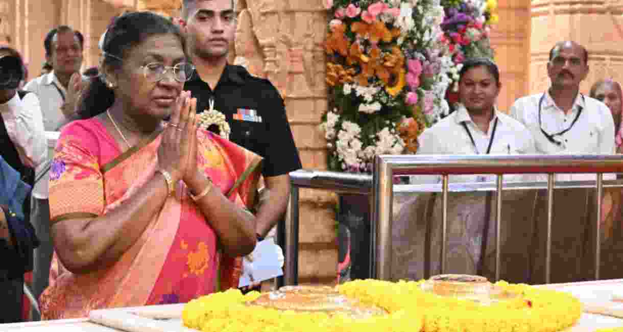 President Murmu offers prayers at Somnath temple in Gujarat