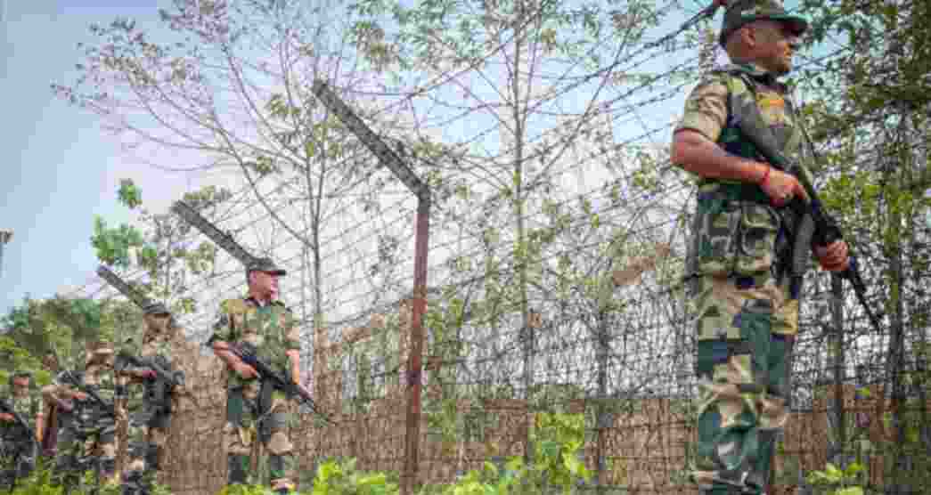 Pak violates LoC ceasefire for 12th night, Indian Army retaliates