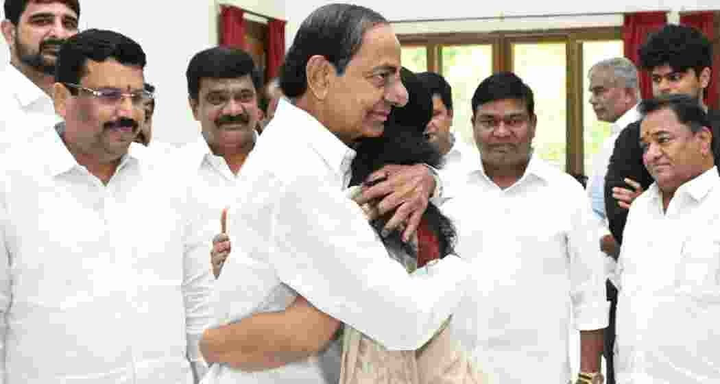 Kavitha BRS MLC reunites with her father, K Chandrasekhar Rao, at his Erravelli residence following her release from Tihar prison