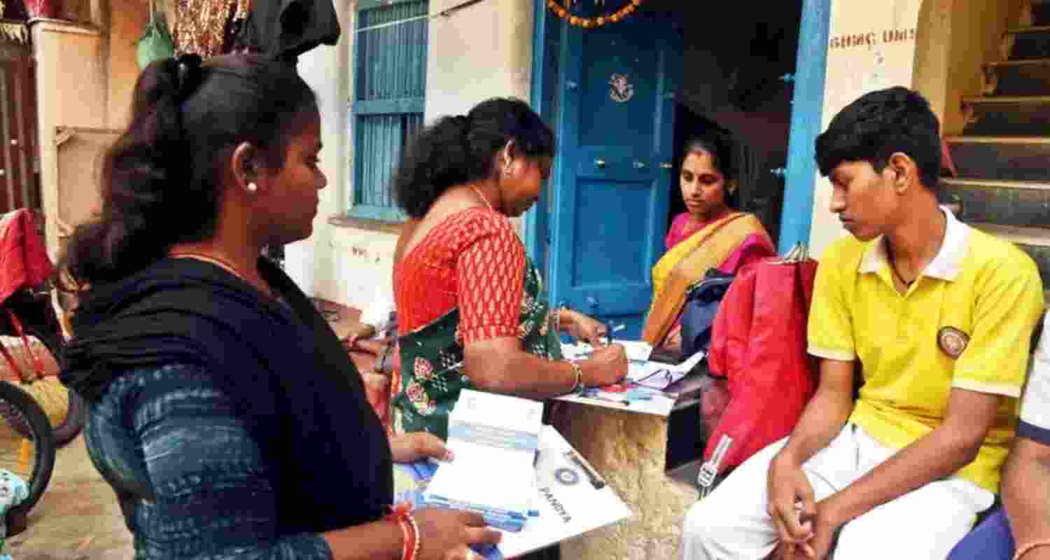 The Commission has prepared a questionnaire of 60 questions for residents to answer in writing. Aadhaar numbers will also be collected to prevent any duplication of responses.