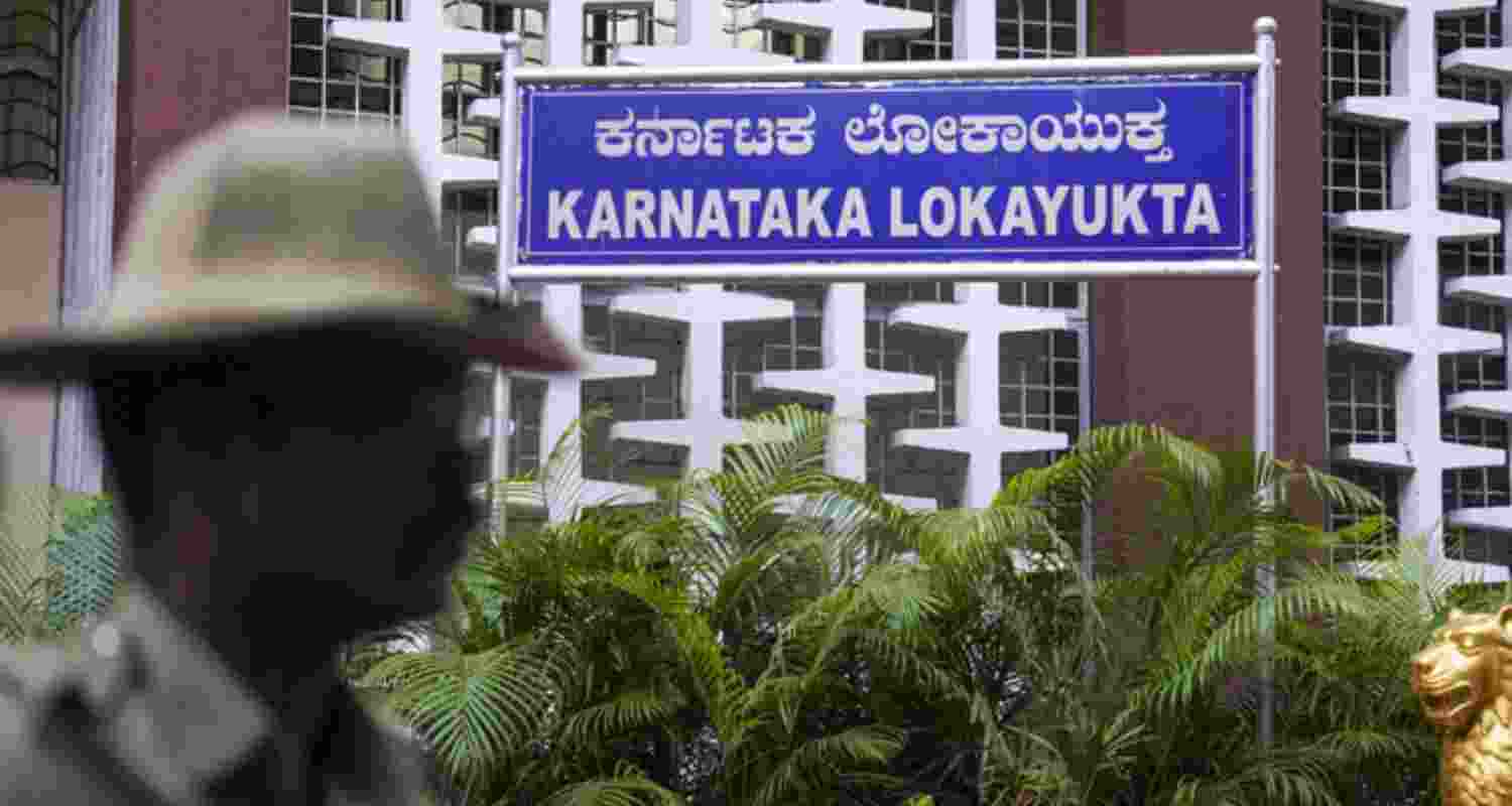 Lokayukta raids eight Karnataka officials for illegal assets