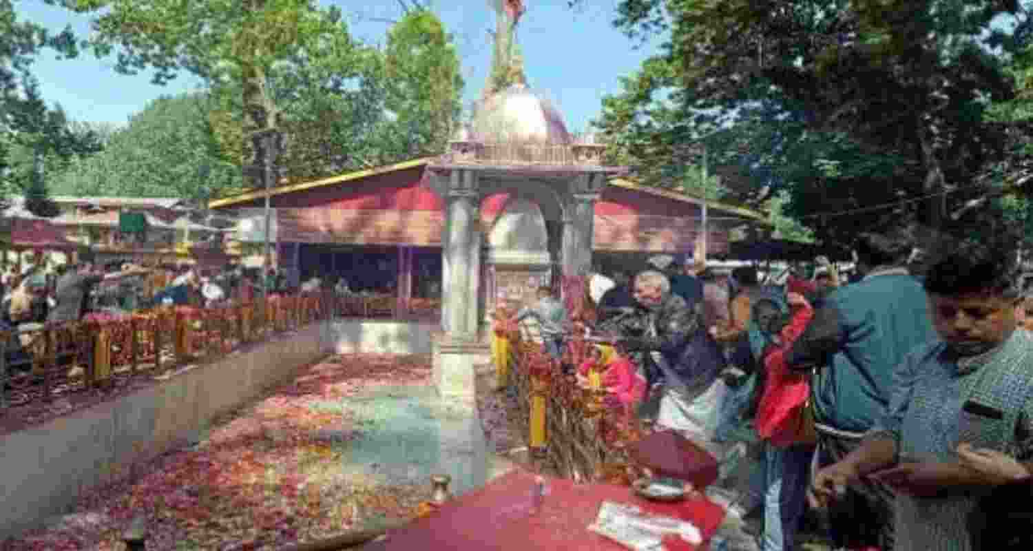 Over 5,000 Kashmiri Pandits leave for Kheer Bhawani Mela