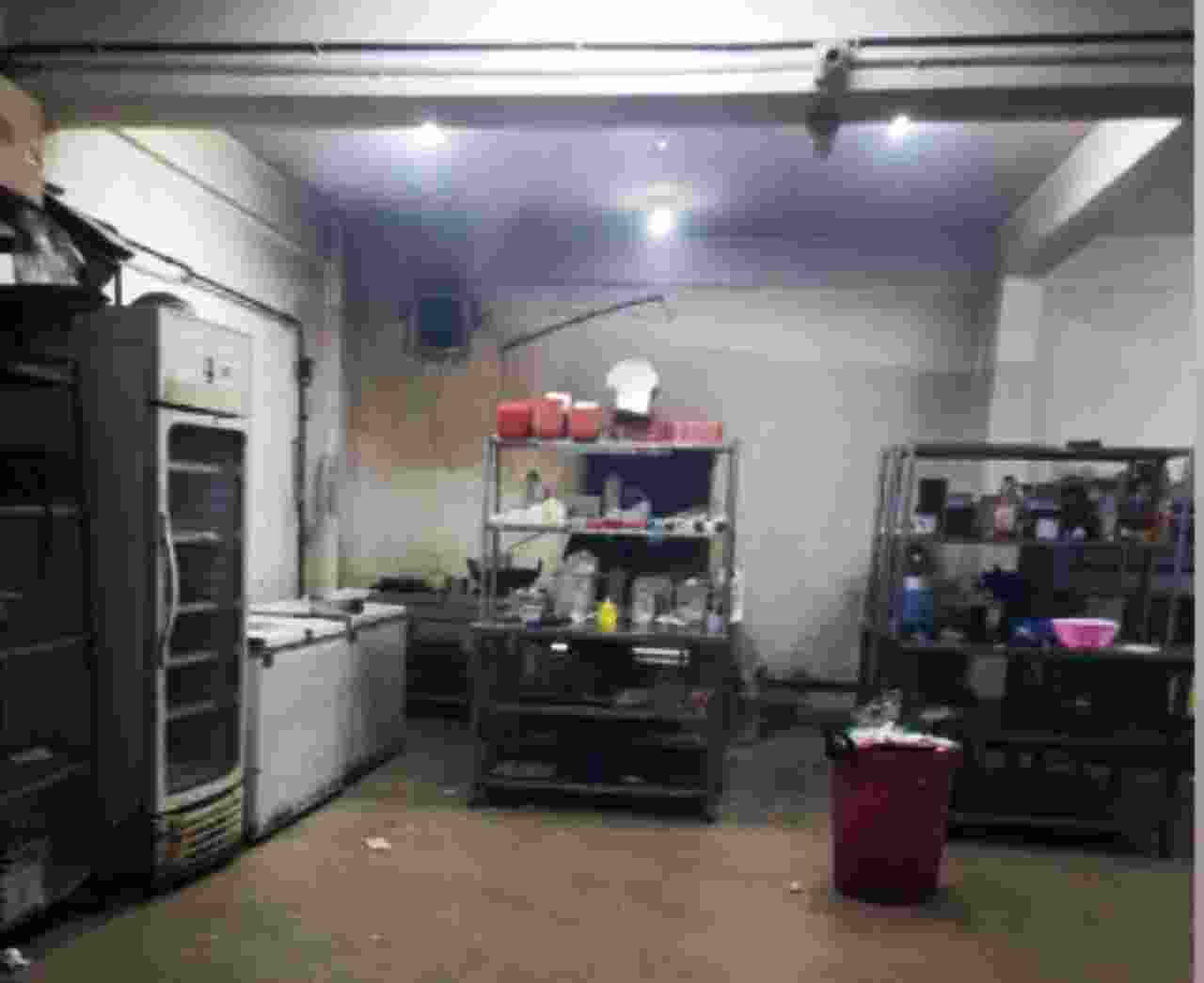 Owners manage to bypass regulations as a large percentage of their business comes from Instagram and Facebook, through word of mouth, local exhibitions and fairs.