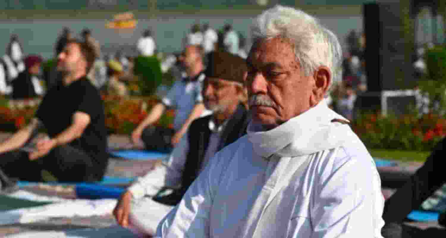 J&K LG Manoj Sinha led International Yoga Day celebrations in Srinagar, highlighting yoga's role in healthy ageing and overall well-being. J&K LG Manoj Sinha led International Yoga Day celebrations in Srinagar, highlighting yoga's role in healthy ageing and overall well-being.