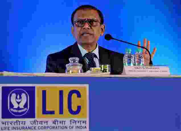 LIC eyes health insurance amid composite license talks