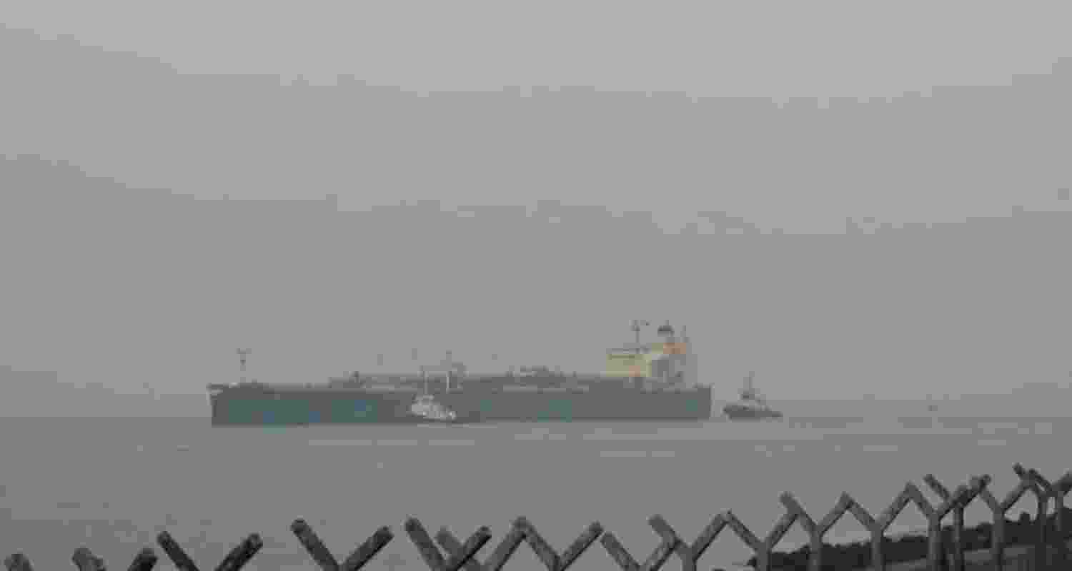 LPG cargo from US reaches Mangaluru port; govt says no supply shortage, waives port charges as Indian ships remain safe amid Gulf tensions.