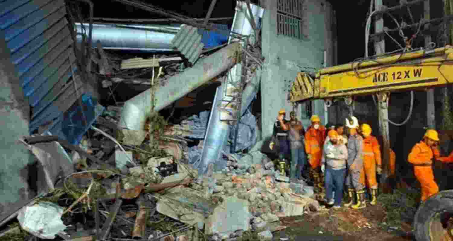 One dead, five rescued in Ludhiana textile unit collapse