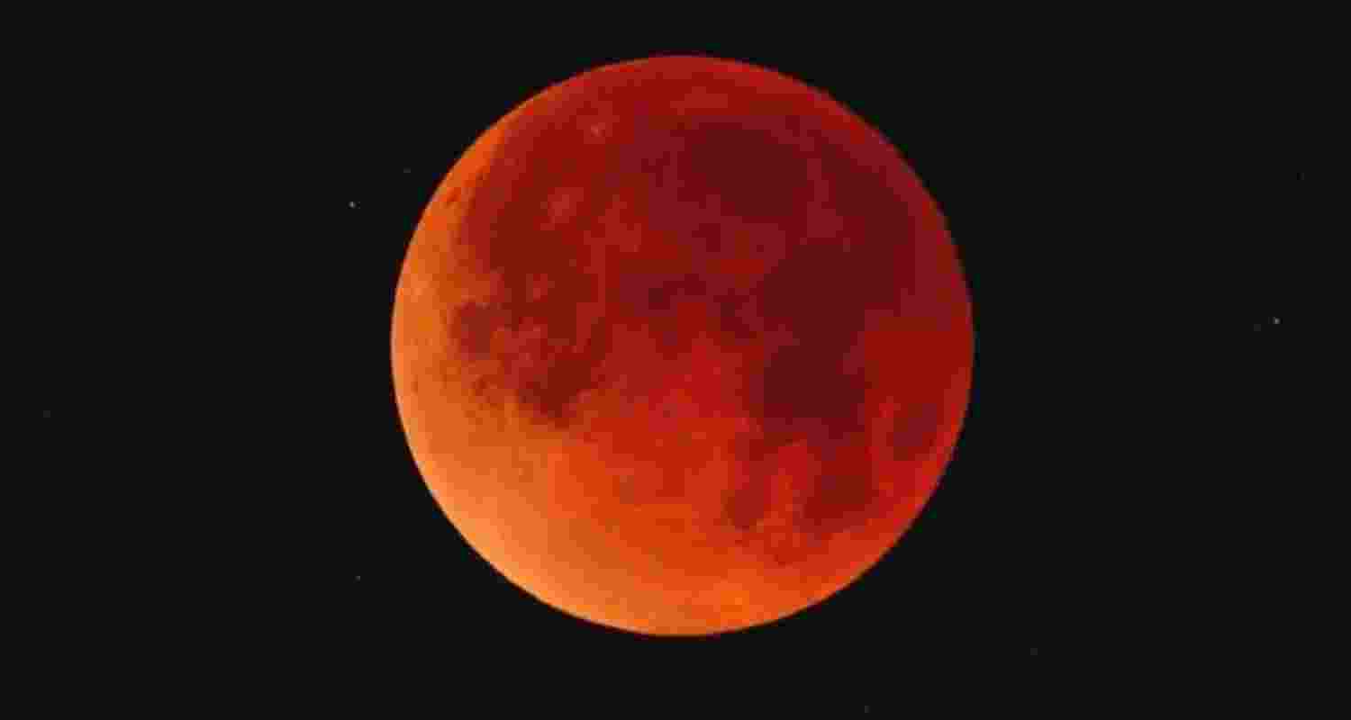 Last total lunar eclipse before 2029 tomorrow