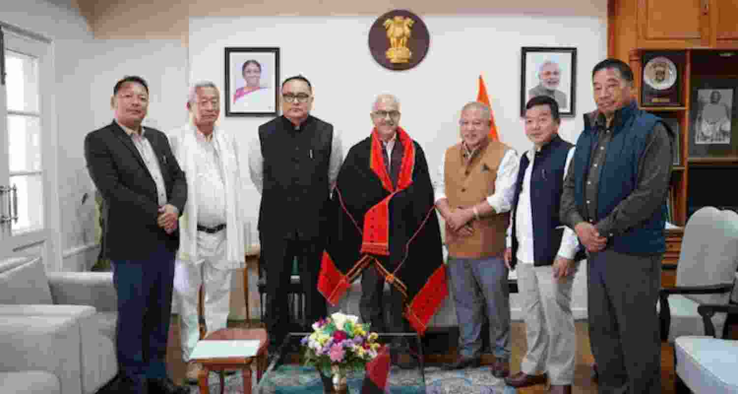Manipur Naga MLAs meet governor, vow support for peace