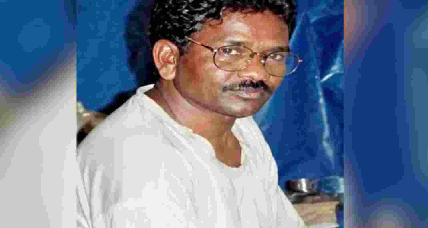 Top CPI (Maoist) leader Misir Besra, carrying a Rs 1 crore bounty, was reportedly arrested in Jharkhand along with aides during a security operation.