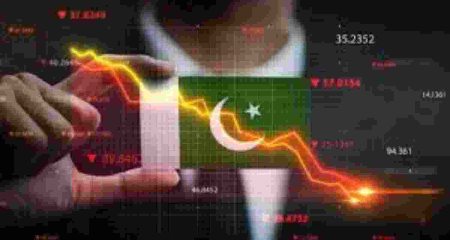 Face-off with India damaging for Pak's economy: Moody's