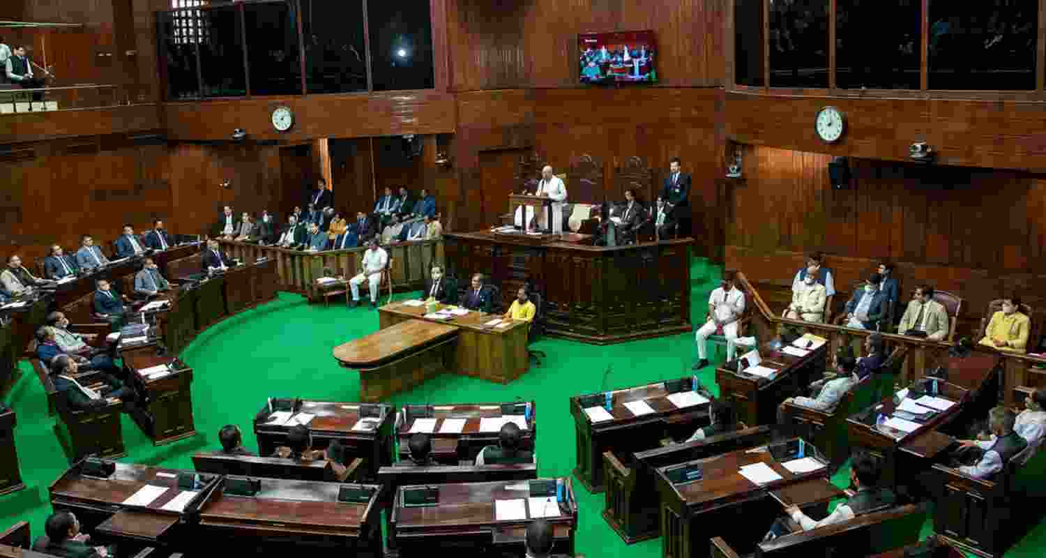 Mizoram Congress demanded a special Assembly session to oppose the proposed FCRA amendments and urged CM Lalduhoma to lead the state's resistance.