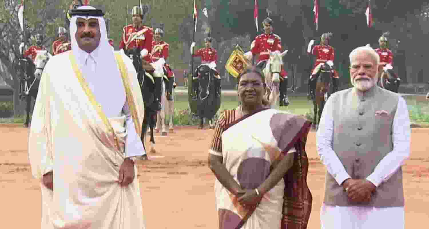 Qatar’s Emir given ceremonial welcome at Rashtrapati Bhavan