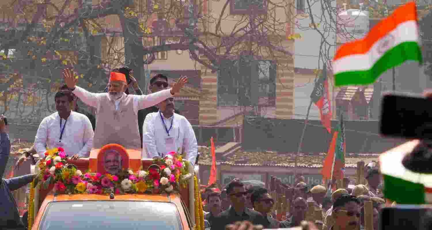 PM Modi addresses the locals of Nadia district.