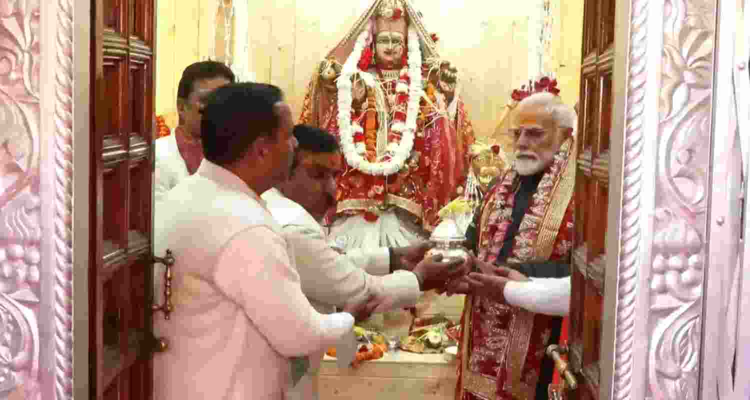 PM Modi offers prayers to Goddess Ganga at Mukhwa temple