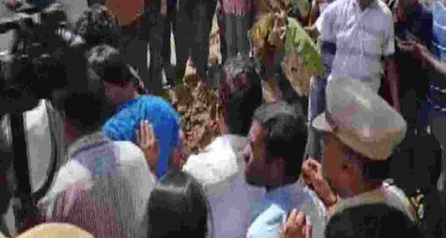 MP: Dalit man's last rites halted by upper caste encroachers