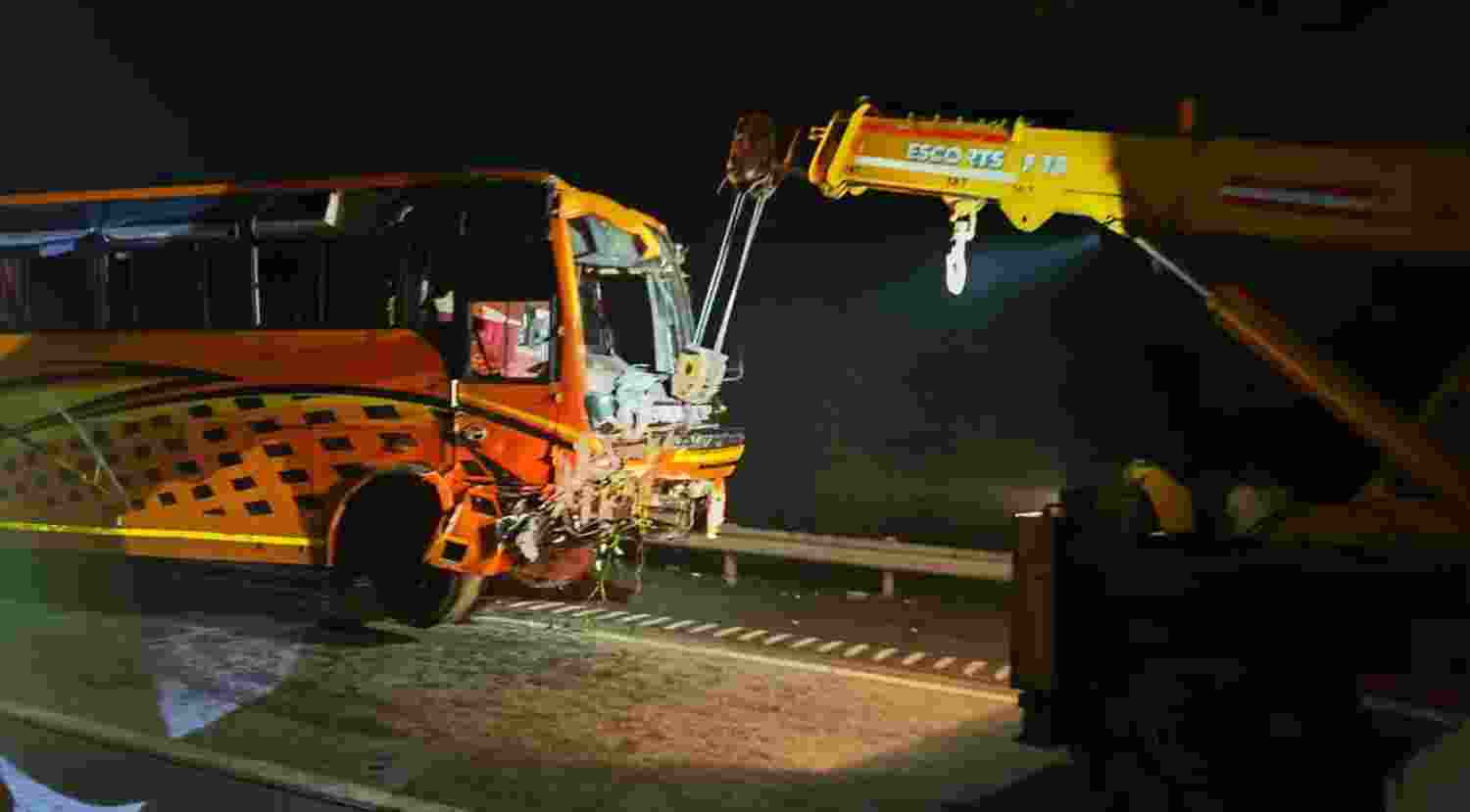 5 pilgrims killed in Mumbai-Pune Expressway crash