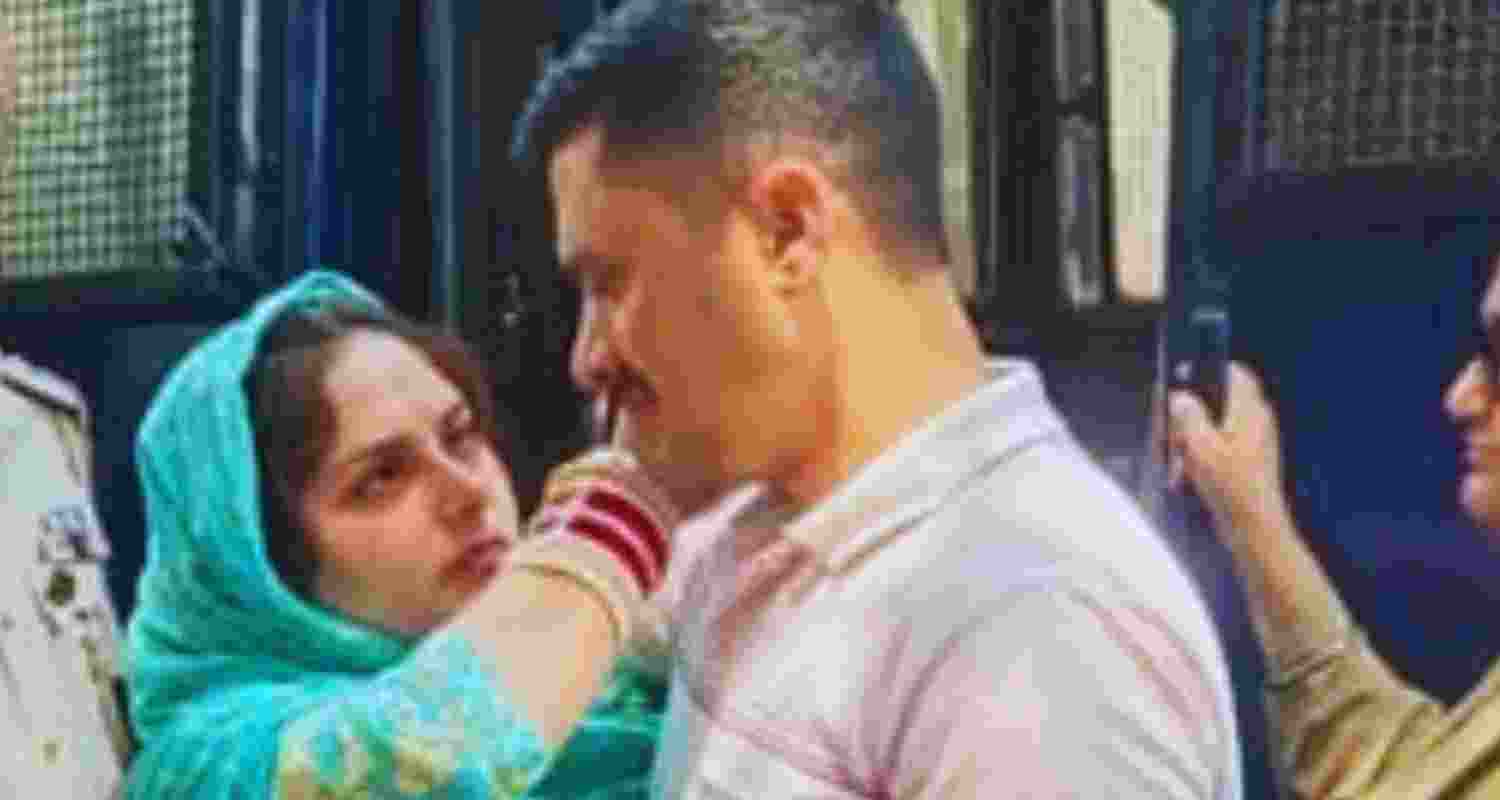 Dismissed CRPF jawan Munir Ahmed claims he got HQ approval to marry Pakistani woman. 