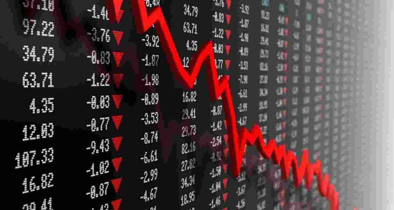 Stock markets tumble in early trade on weak Asian peers