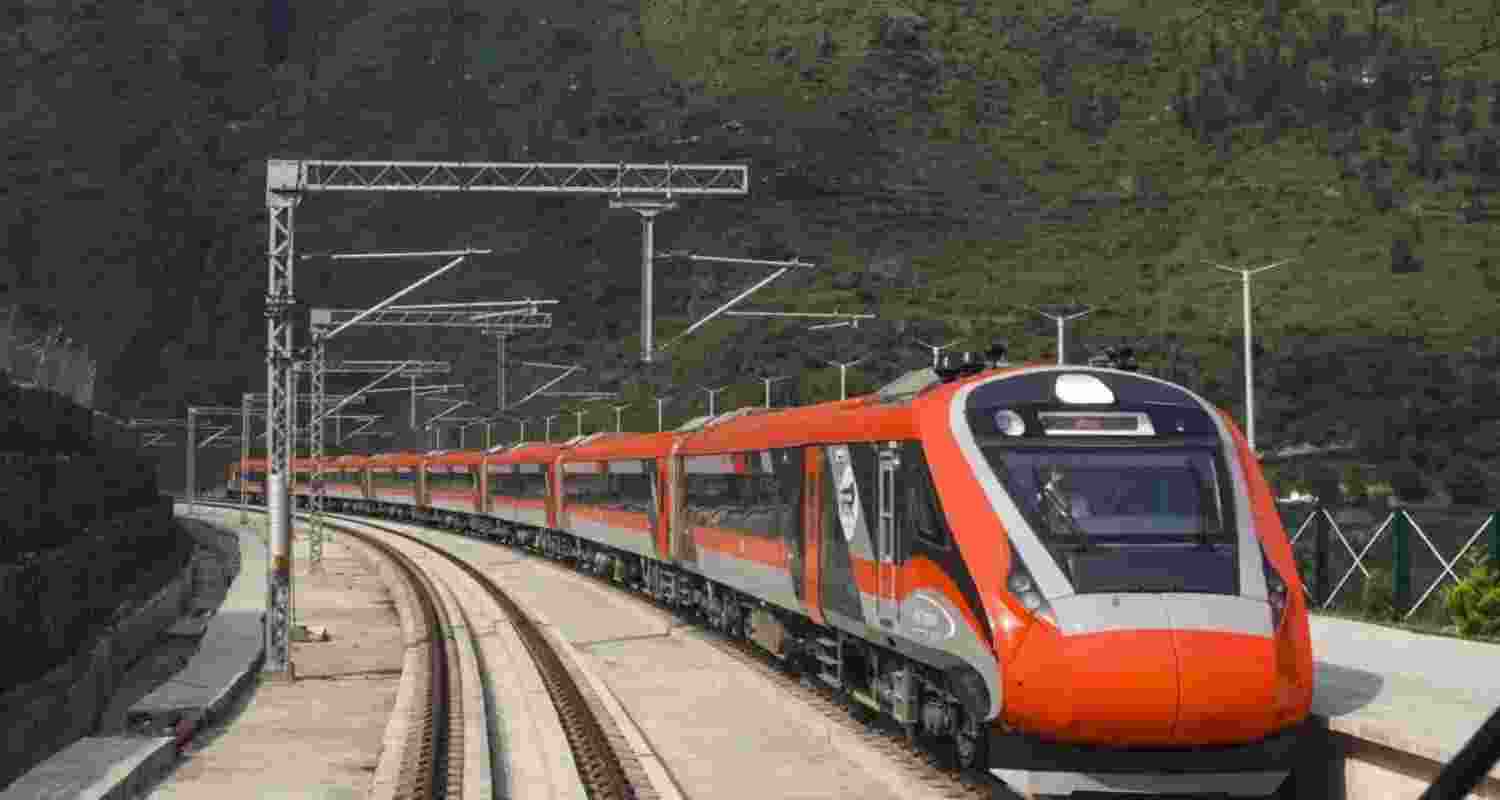 Vande Bharat begins commercial operations between Srinagar, Katra