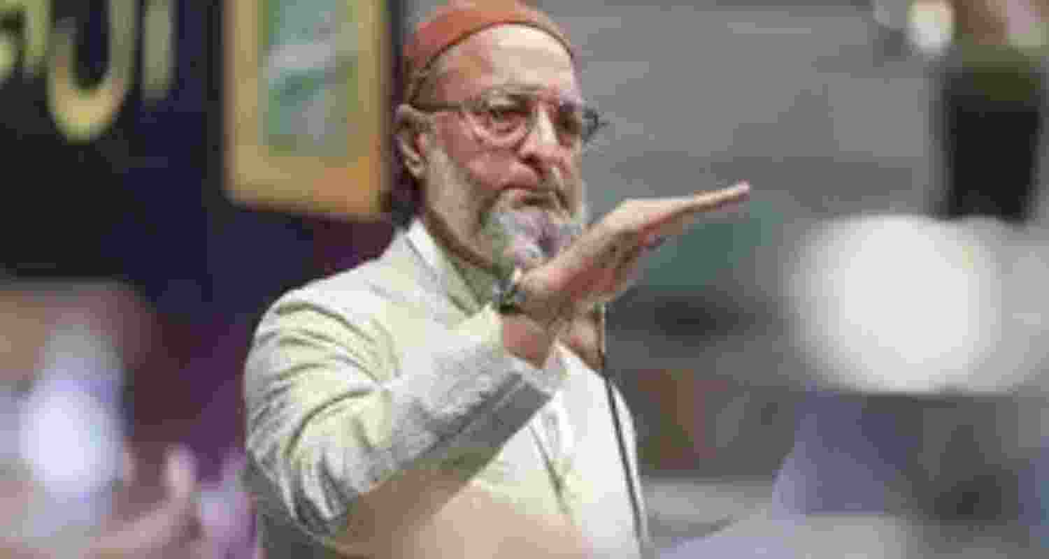 Ask Crown Prince if Medina built on Waqf land: Owaisi to PM