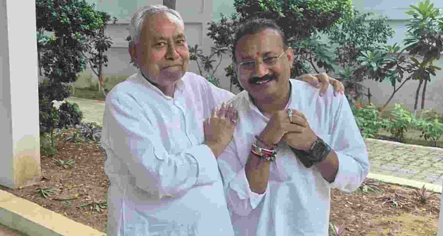 At 57, Nitish's key aide gets selected for asst professor's post