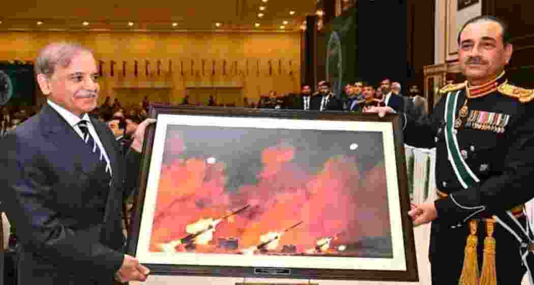 Pakistan Army Chief Asim Munir gifts an old image of a Chinese military drill to PM Shehbaz Sharif, falsely portraying it as a Pakistani strike over India.