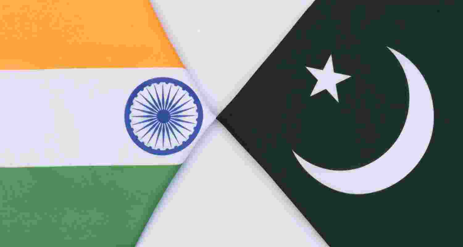 India moulding history by outlandish, Bollywood-style scripts:Pak