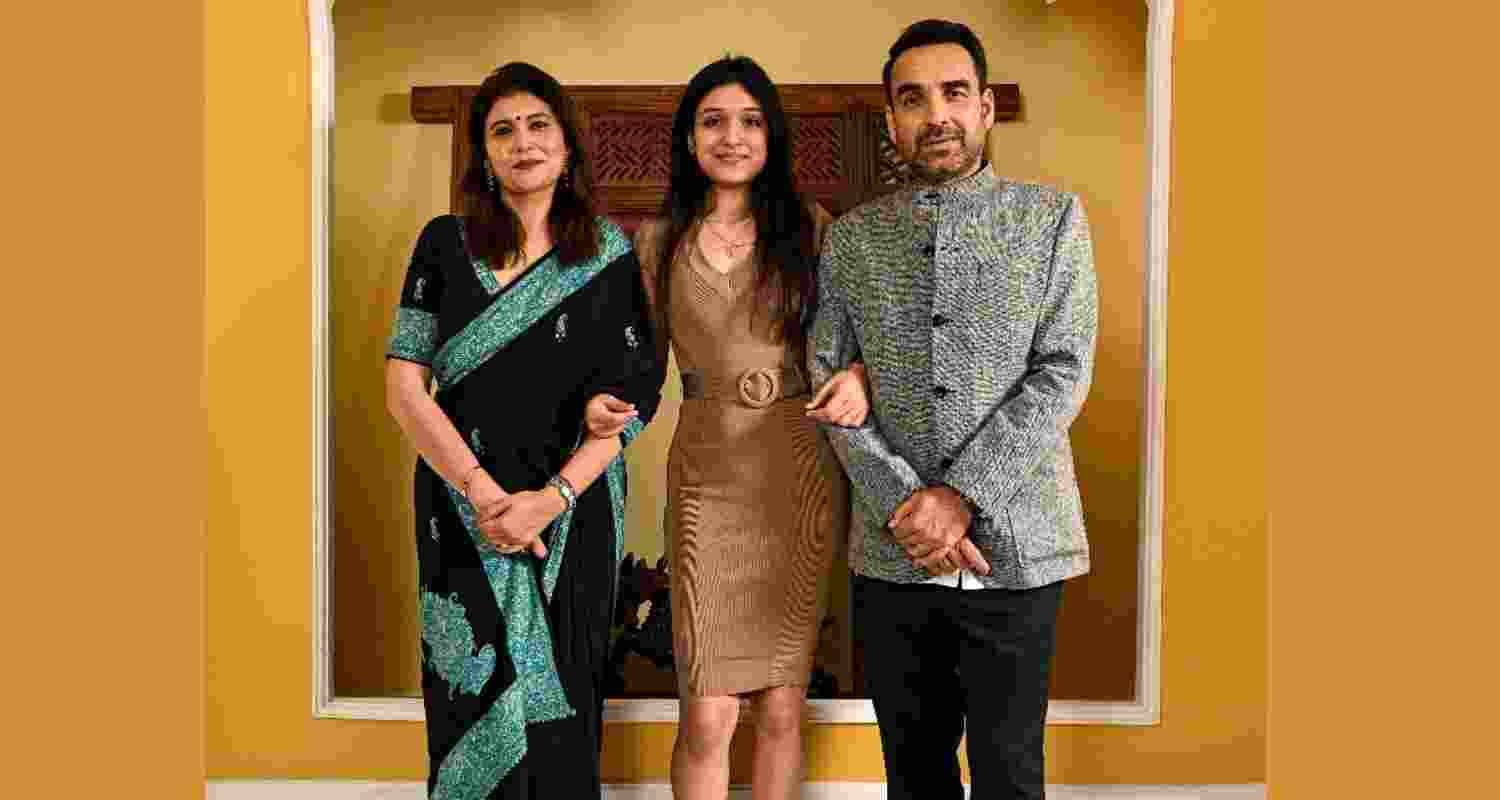 Renowned actor Pankaj Tripathi with wife Mridula Tripathi and daughter Aashi Tripathi.