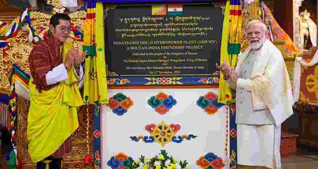 Prime Minister Narendra Modi and Bhutanese King Jigme Khesar Namgyel Wangchuck inaugurate the Punatsangchhu-II Hydropower Project on November 11, 2025. (Photo: X/Narendra Modi)