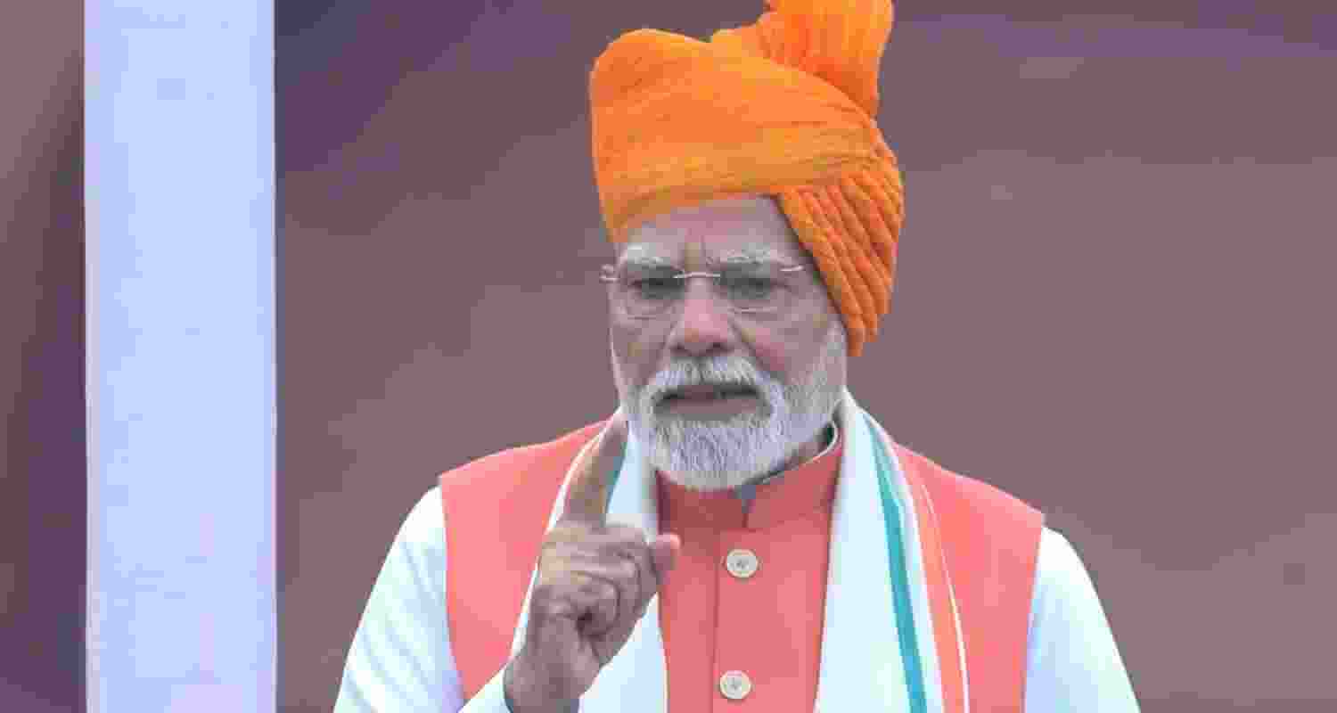 PM Modi warns Pakistan over terror, nukes