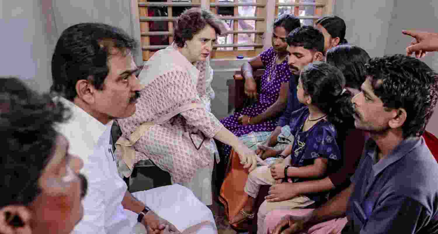 Priyanka shown black flags, go back slogans in Wayanad