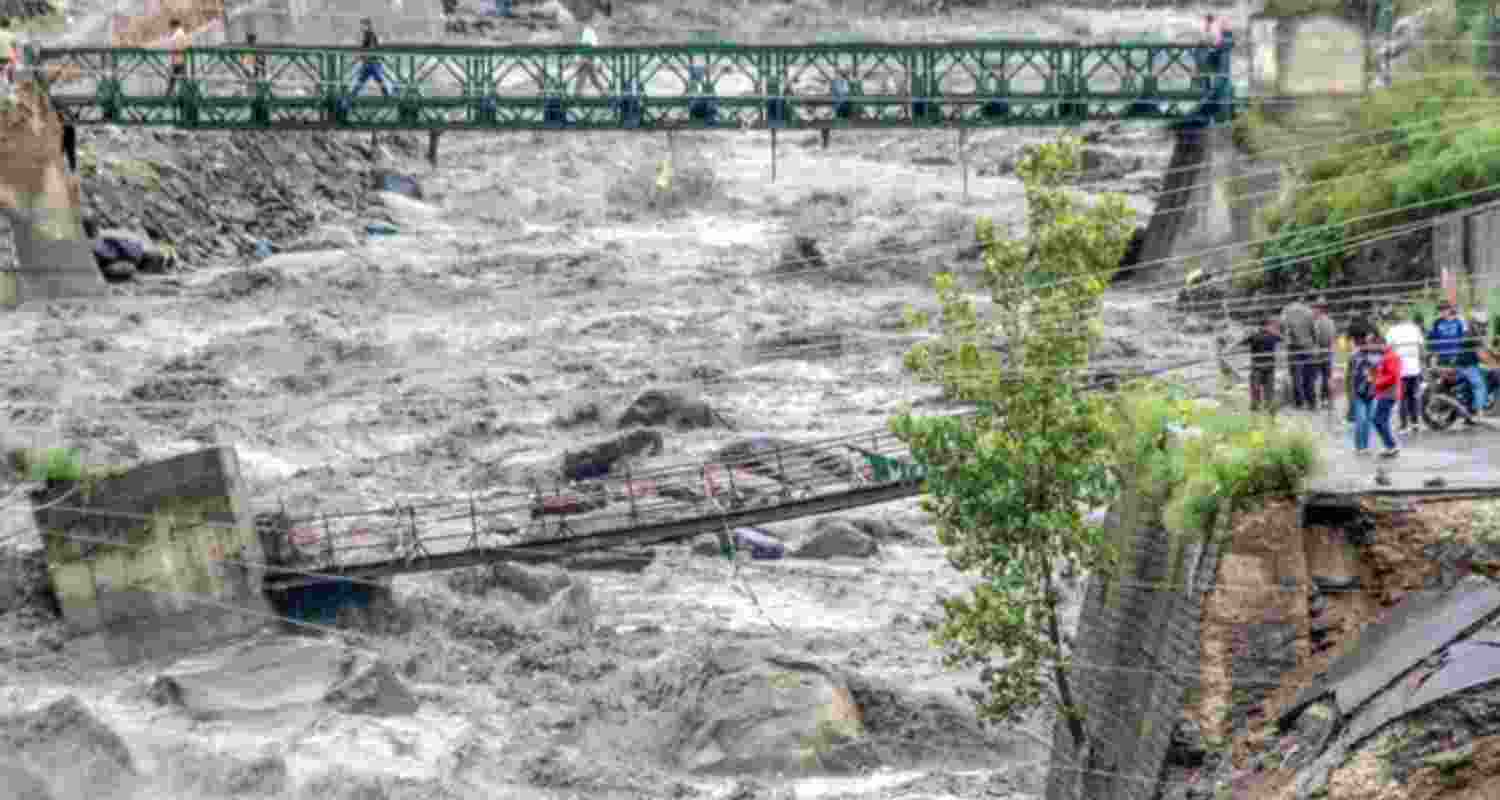 400 roads shut in Himachal following rain