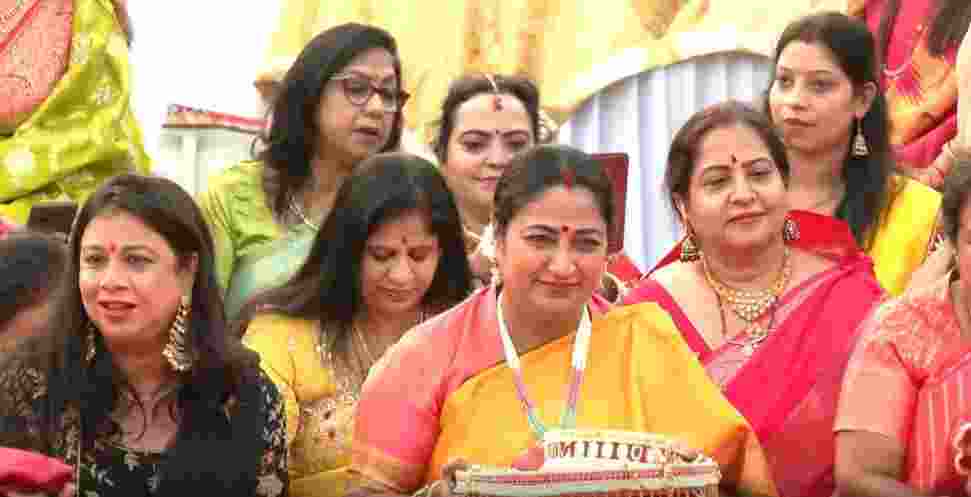 Delhi CM participates in Karva Chouth rituals at her residence
