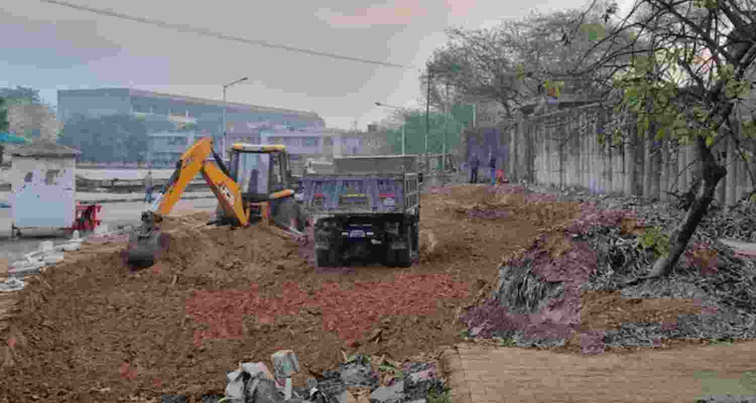 High Court had mandated that the administration should address traffic bottlenecks caused by the jutting-out corner of the Rock Garden near the multi-level parking area.