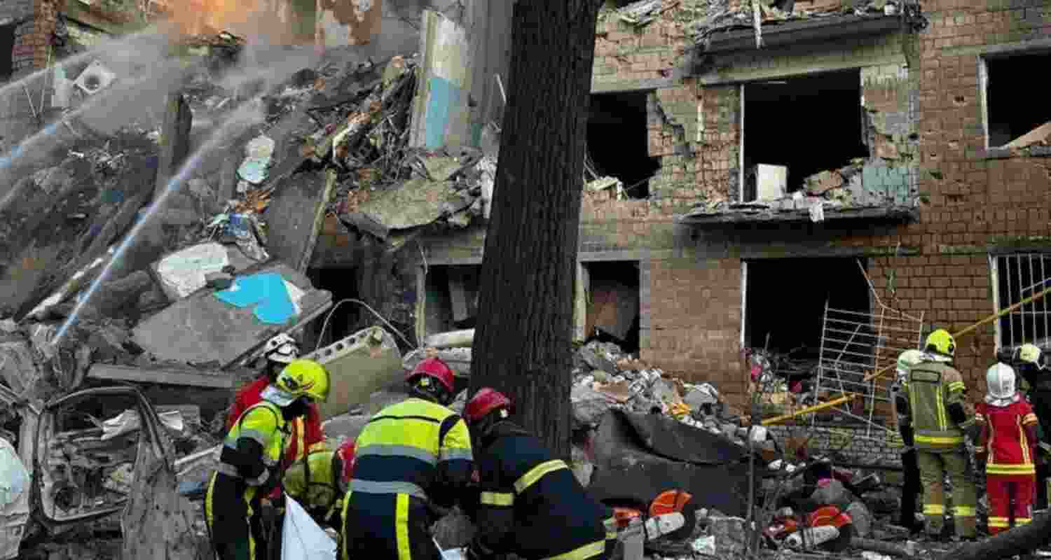 6 killed as Russia rains missiles, drones on Ukraine