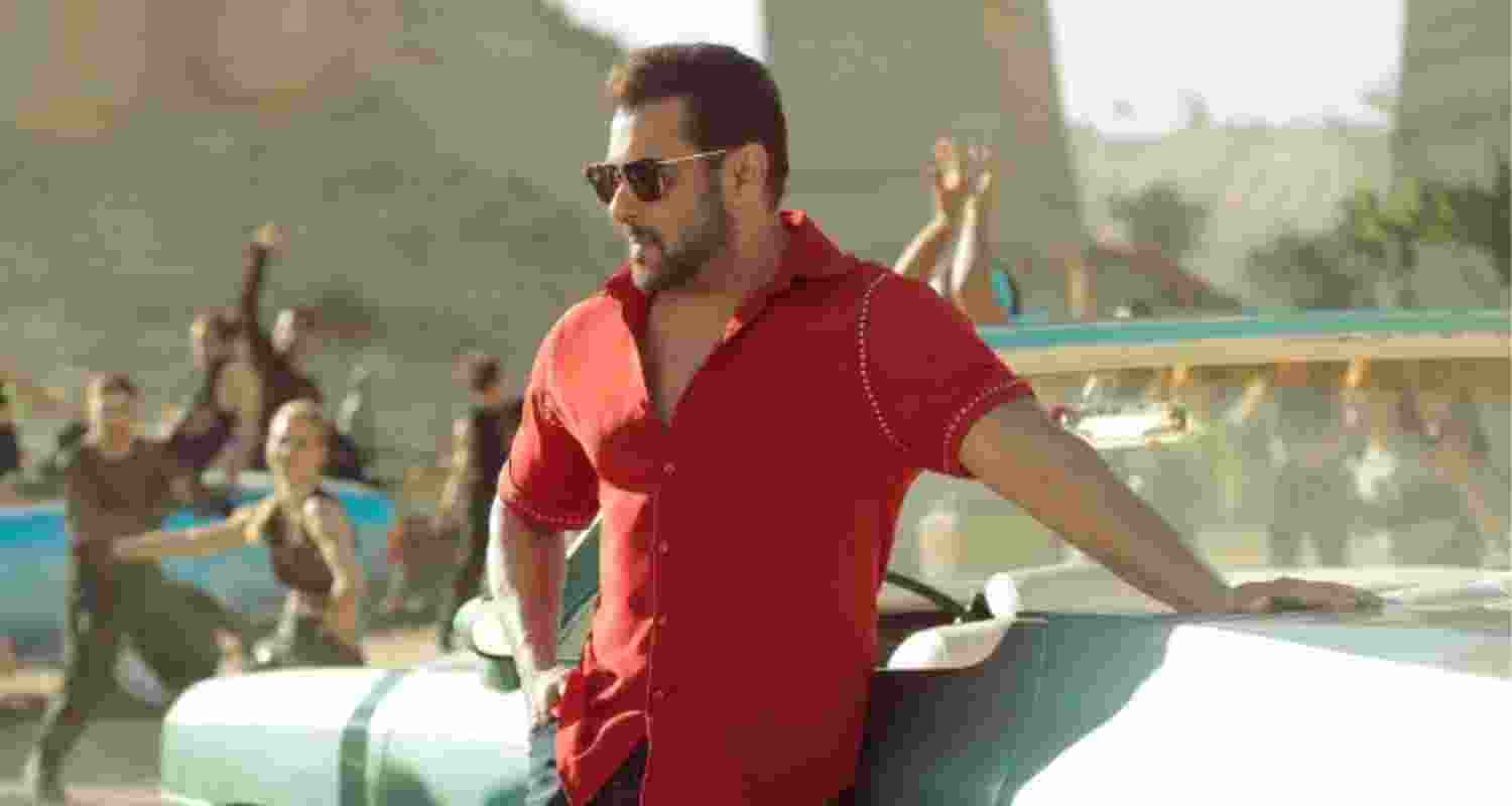 Firing at Salman's house.