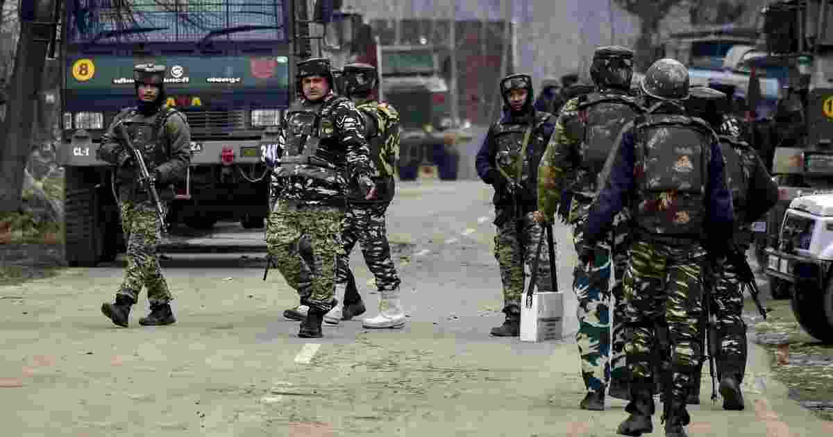 Major crackdown on terror OGWs in Kashmir, over 150 detained