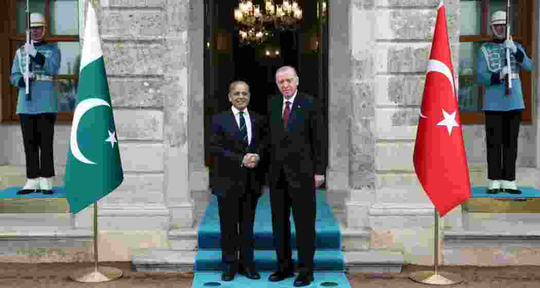 Pakistani Prime Minister Shehbaz Sharif with Turkish President Recep Tayyip Erdogan in Istanbul on Sunday.
