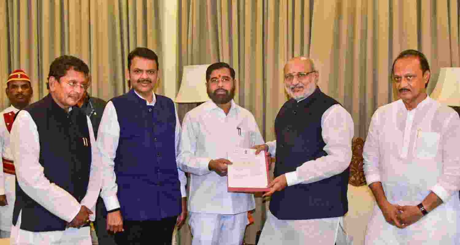 Maharashtra CM Eknath Shinde submits his resignation. 