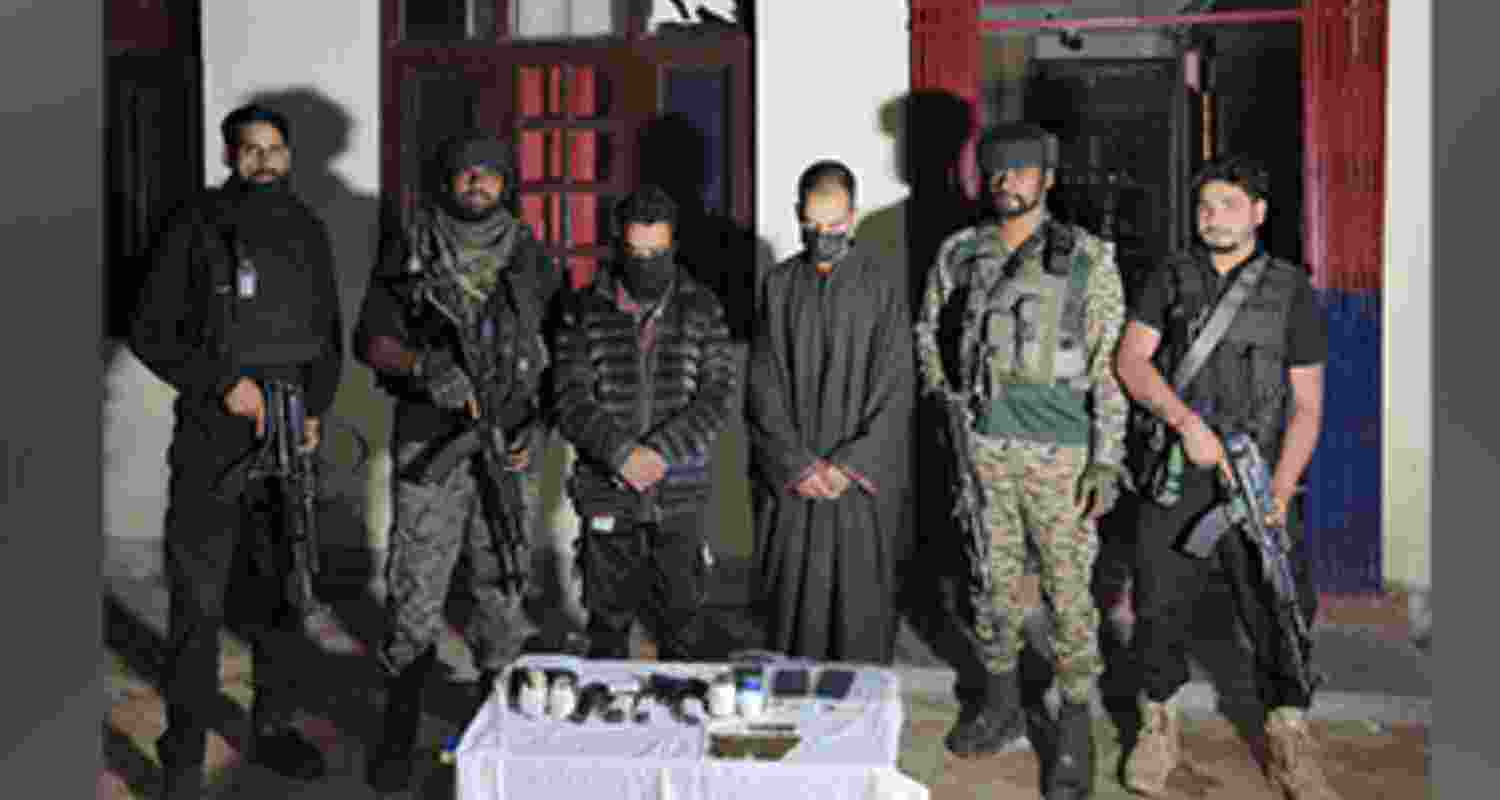 Two terrorist associates arrested in the DK Pora area. 